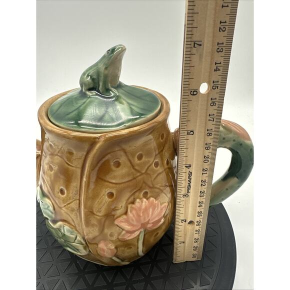 Vintage Henriksen Handpainted Classic Majolica Ceramic Frog Lily Pads Teapot - Picture 7 of 11